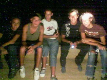 moi +mido+hamza+ja3far+amine f jnane taherrr gallsa dassra